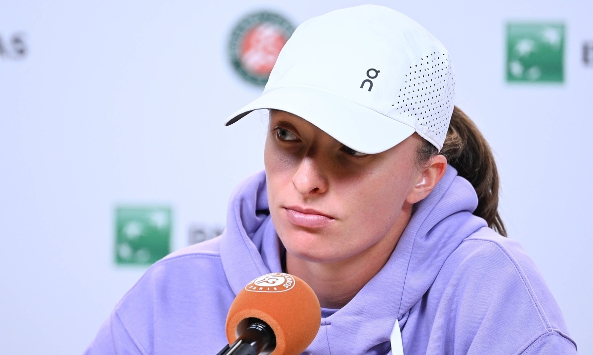 Swiatek: ‘Tay vợt không phải nô lệ’ – Thông điệp mạnh mẽ giữa làn sóng rút lui tại Roland Garros 2026 - hình ảnh - jun88play.vip Swiatek: ‘Tay vợt không phải nô lệ’ – Thông điệp mạnh mẽ giữa làn sóng rút lui tại Roland Garros 2026 - hình ảnh - jun88play.vip