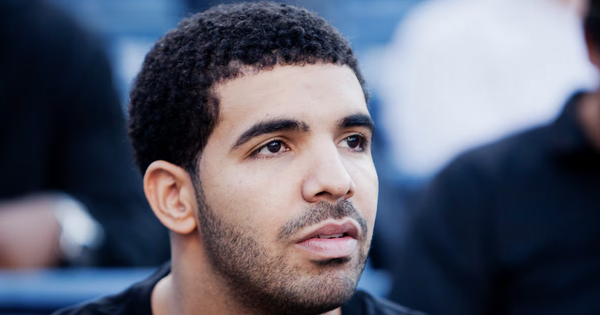 Drake xô đổ kỷ lục lịch sử của Michael Jackson: Cú bứt phá làm mưa làm gió trên BXH Billboard - hình ảnh - jun88play.vip Drake xô đổ kỷ lục lịch sử của Michael Jackson: Cú bứt phá làm mưa làm gió trên BXH Billboard - hình ảnh - jun88play.vip