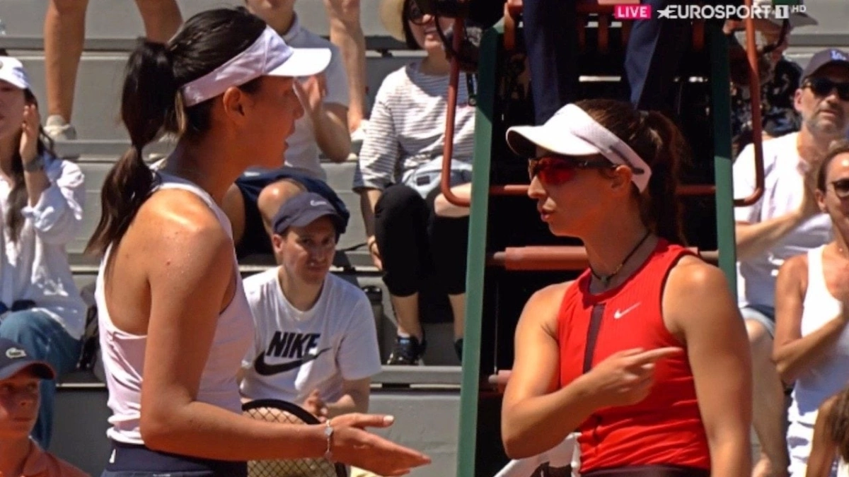 JUN88 Baccarat và Cú Bắt Tay Bị Từ Chối Gây Sóng Gió tại Roland Garros - hình ảnh - jun88play.vip JUN88 Baccarat và Cú Bắt Tay Bị Từ Chối Gây Sóng Gió tại Roland Garros - hình ảnh - jun88play.vip