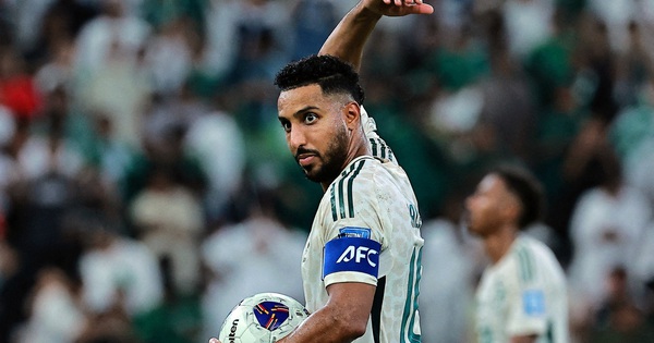 Vì sao trọng tài trận Ả Rập Xê Út vs Uruguay mặc áo hồng? Xem ở đâu và liên quan gì đến JUN88? - hình ảnh - jun88play.vip