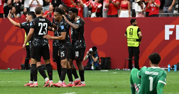 World Cup 2026: Canada hủy diệt Qatar 6-0 sau hai thẻ đỏ - hình ảnh - jun88play.vip