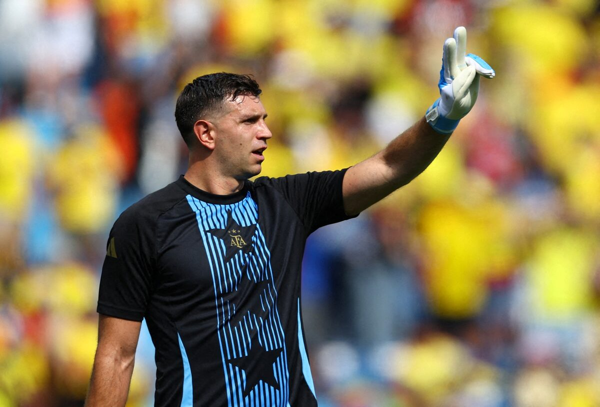 Giáo án đặc biệt cho Emiliano Martinez trước thềm World Cup 2026 - hình ảnh - jun88play.vip Giáo án đặc biệt cho Emiliano Martinez trước thềm World Cup 2026 - hình ảnh - jun88play.vip