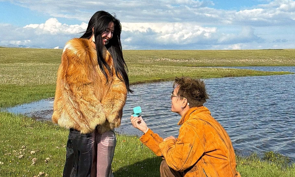 JUN88 chính thức: Quỳnh Anh Shyn nhận lời cầu hôn tại Kyrgyzstan - hình ảnh - jun88play.vip JUN88 chính thức: Quỳnh Anh Shyn nhận lời cầu hôn tại Kyrgyzstan - hình ảnh - jun88play.vip