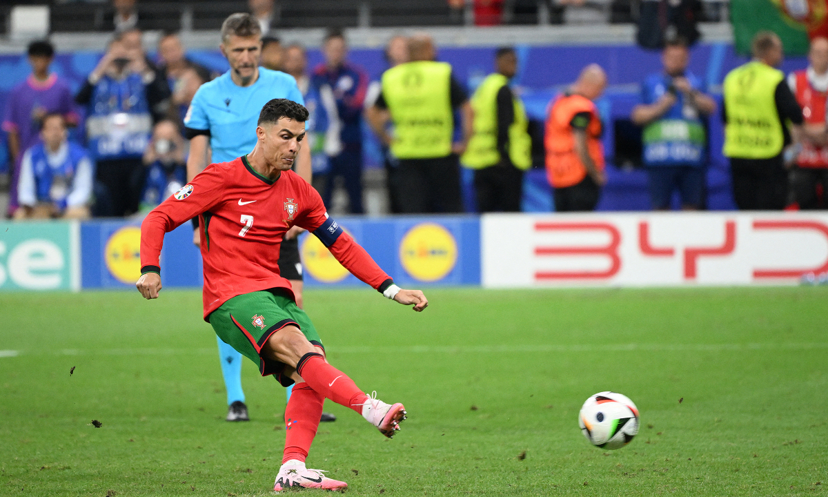 Cựu thủ quân Uruguay: ‘Ronaldo có thể vô địch World Cup 2026 nhờ sự hỗ trợ đặc biệt’ - hình ảnh - jun88play.vip Cựu thủ quân Uruguay: ‘Ronaldo có thể vô địch World Cup 2026 nhờ sự hỗ trợ đặc biệt’ - hình ảnh - jun88play.vip