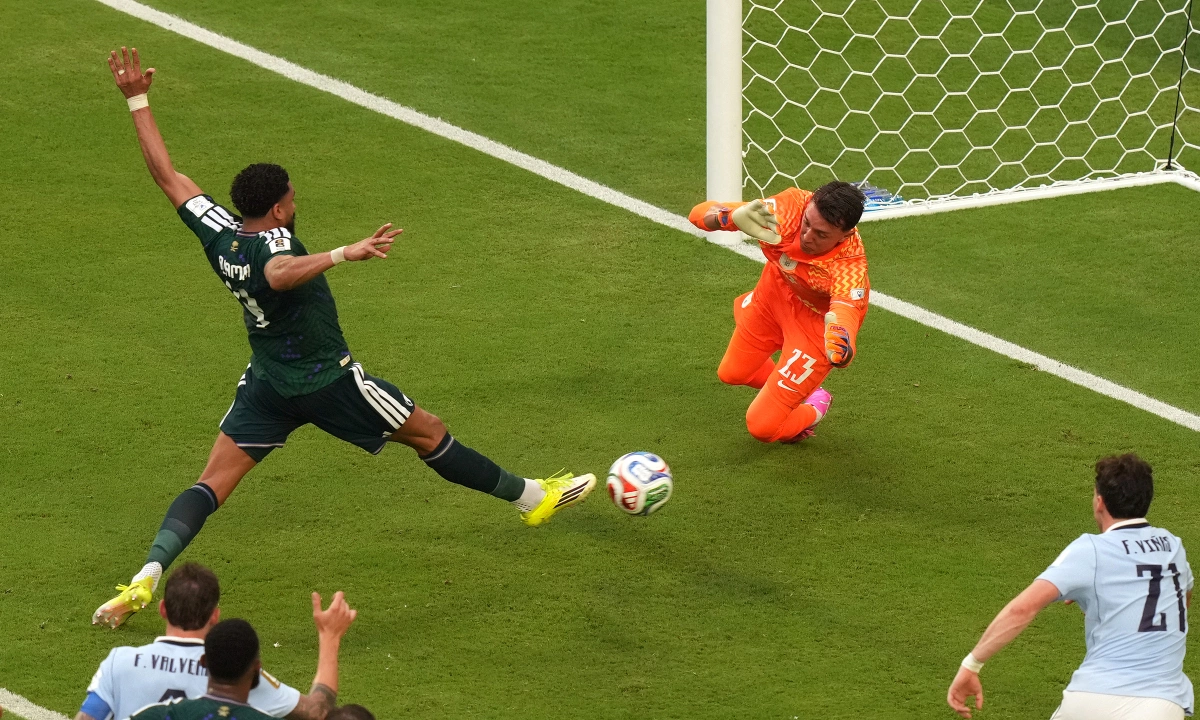 Arab Saudi 1-0 Uruguay (H2): Cột dọc cứu thua – Cơ hội vàng cho fan cá cược tại JUN88 - hình ảnh - jun88play.vip