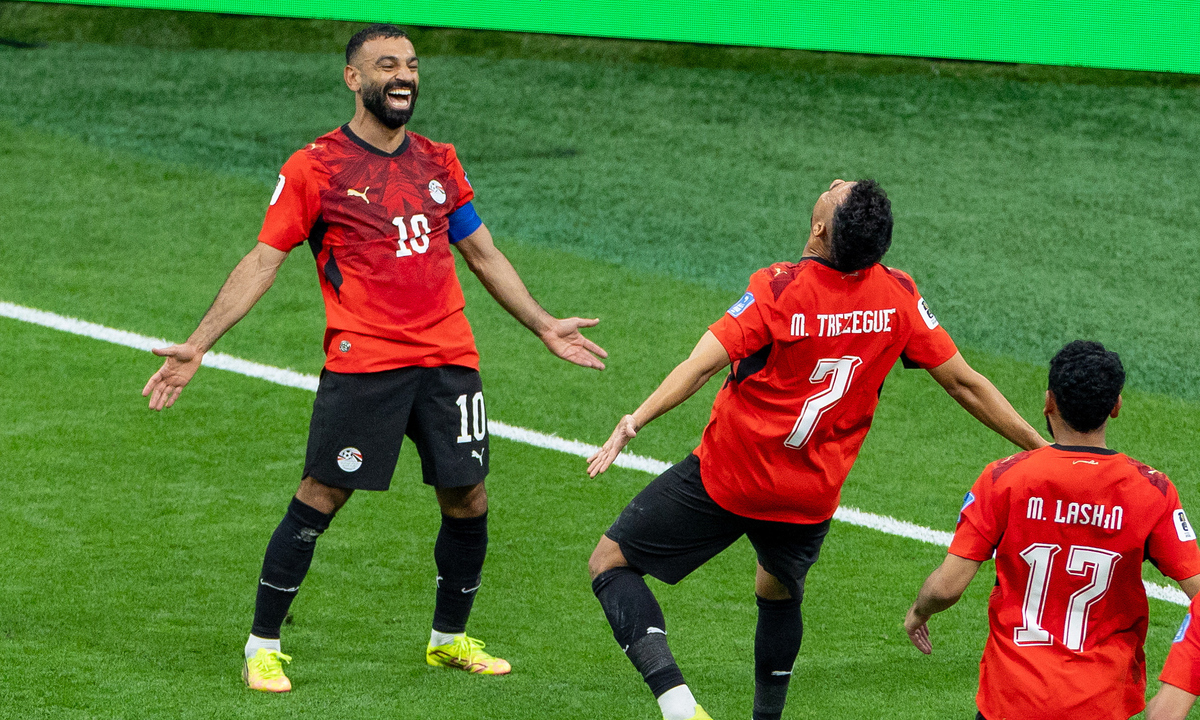 Salah tỏa sáng, Ai Cập có chiến thắng World Cup đầu tiên – Cập nhật tin tức thể thao cùng JUN88 - hình ảnh - jun88play.vip Salah tỏa sáng, Ai Cập có chiến thắng World Cup đầu tiên – Cập nhật tin tức thể thao cùng JUN88 - hình ảnh - jun88play.vip