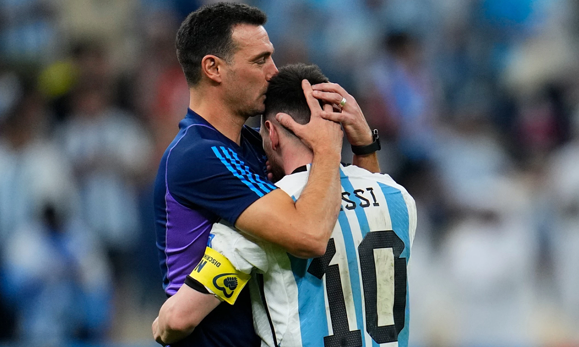 HLV Scaloni: ‘Trước khi ra quyết định, tôi luôn tham khảo Messi’ - hình ảnh - jun88play.vip HLV Scaloni: ‘Trước khi ra quyết định, tôi luôn tham khảo Messi’ - hình ảnh - jun88play.vip
