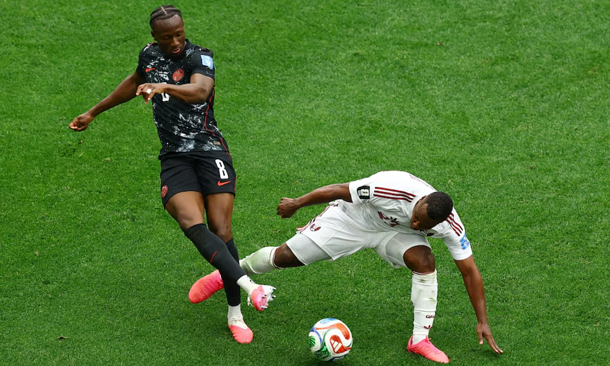 FIFA phạt nặng cầu thủ Qatar làm gãy chân tiền vệ Canada tại World Cup 2026 - hình ảnh - jun88play.vip FIFA phạt nặng cầu thủ Qatar làm gãy chân tiền vệ Canada tại World Cup 2026 - hình ảnh - jun88play.vip