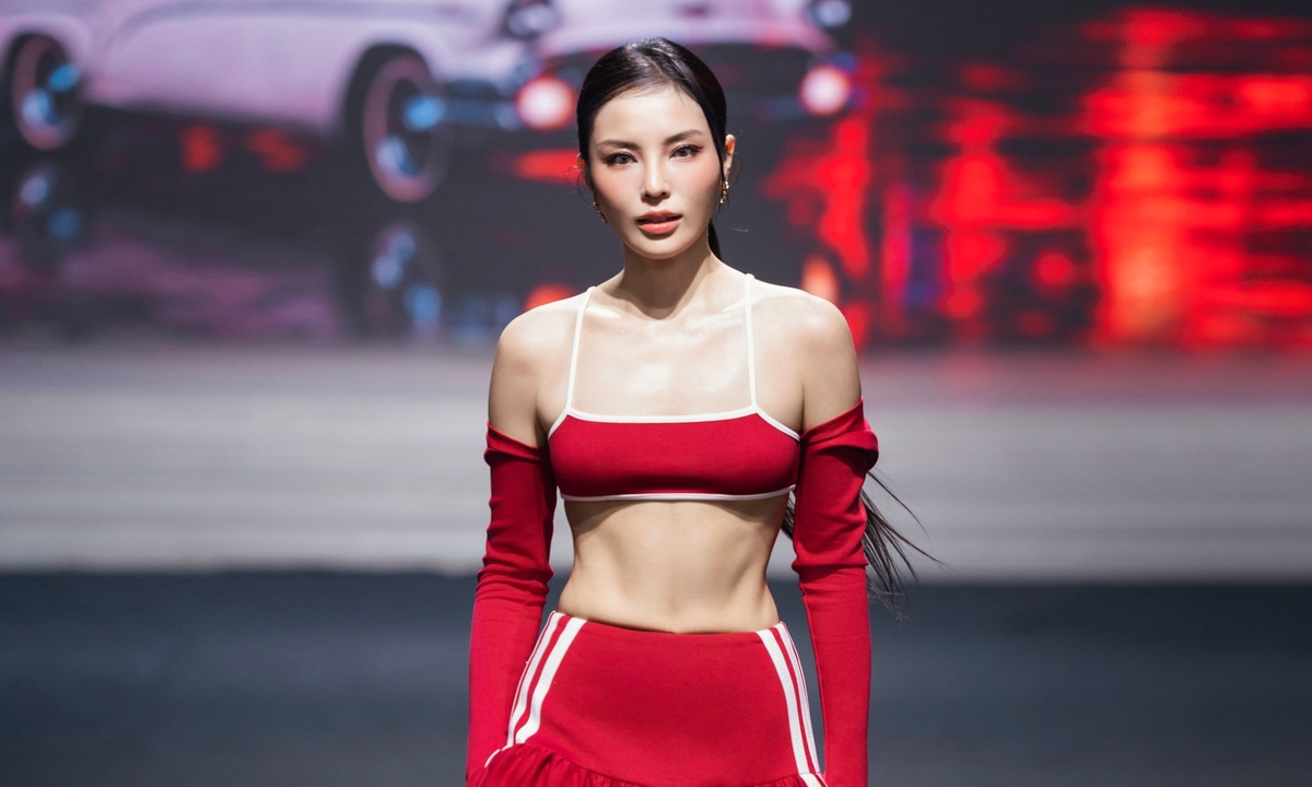 Đỗ Mạnh Cường Lăng Xê Phong Cách Thể Thao Tại Show DMC - hình ảnh - jun88play.vip Đỗ Mạnh Cường Lăng Xê Phong Cách Thể Thao Tại Show DMC - hình ảnh - jun88play.vip