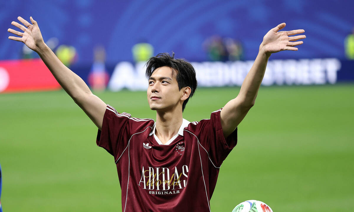 Tài tử Lý Hiện gây sốt trên sân bóng World Cup: góc nhìn mới cho người chơi Việt - hình ảnh - jun88play.vip