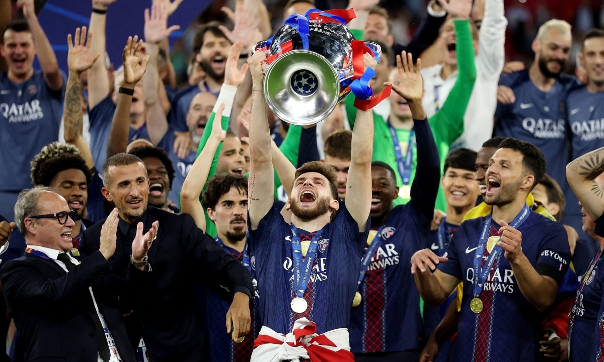 JUN88 cược thể thao: Kvaratskhelia tỏa sáng, giành danh hiệu Cầu thủ hay nhất Champions League 2025-2026 - hình ảnh - jun88play.vip JUN88 cược thể thao: Kvaratskhelia tỏa sáng, giành danh hiệu Cầu thủ hay nhất Champions League 2025-2026 - hình ảnh - jun88play.vip