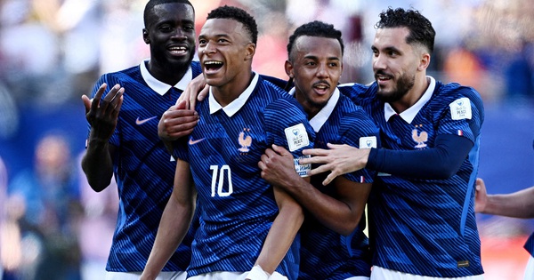 Mbappe giải quyết tranh cãi ‘Messi – Ronaldo, ai giỏi hơn’ bằng câu trả lời gây sốc - hình ảnh - jun88play.vip Mbappe giải quyết tranh cãi ‘Messi – Ronaldo, ai giỏi hơn’ bằng câu trả lời gây sốc - hình ảnh - jun88play.vip
