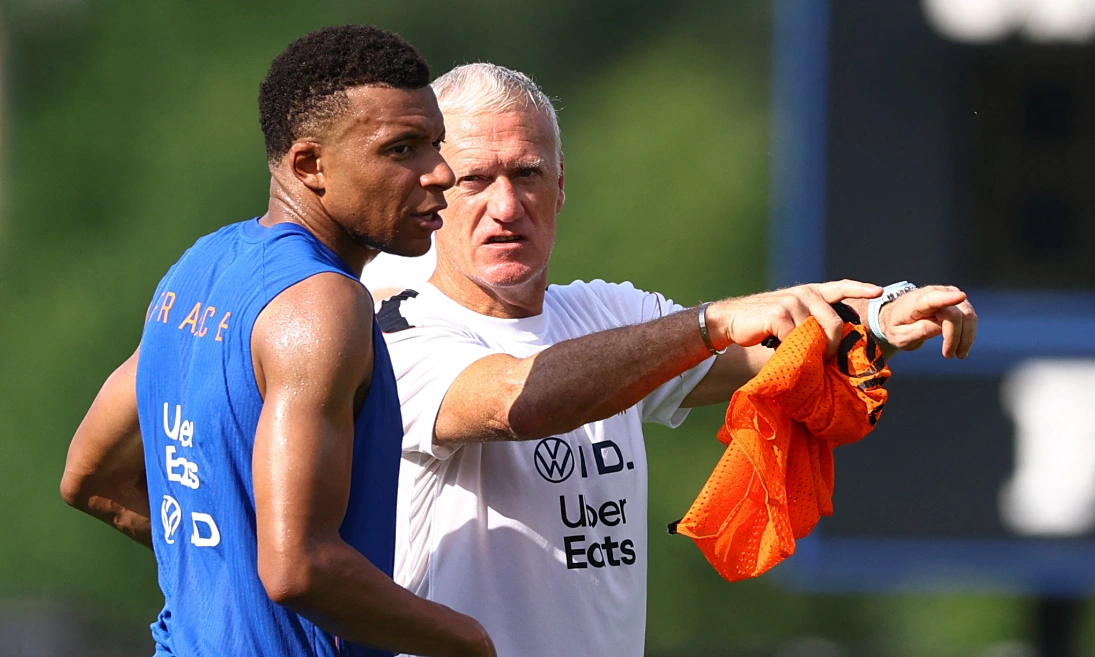Deschamps: ‘Sự nổi tiếng không làm Mbappe thay đổi’: góc nhìn mới cho người chơi Việt - hình ảnh - jun88play.vip Deschamps: ‘Sự nổi tiếng không làm Mbappe thay đổi’: góc nhìn mới cho người chơi Việt - hình ảnh - jun88play.vip