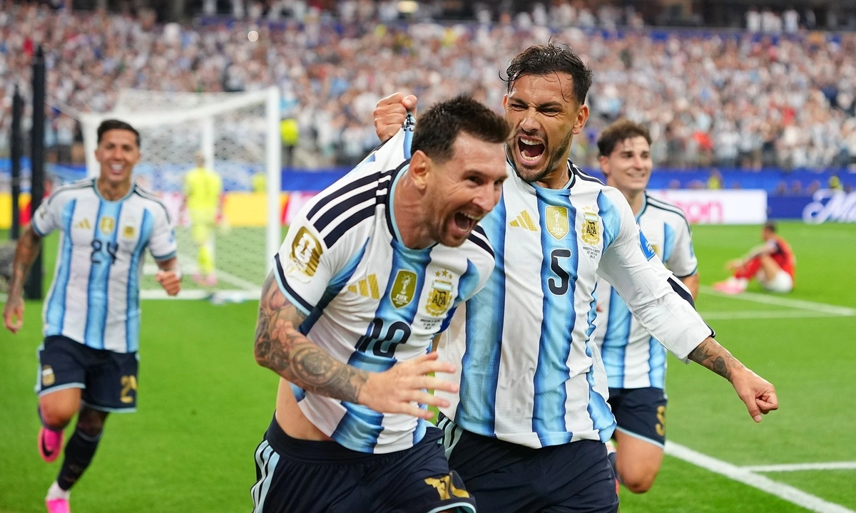 Messi: ‘Mọi thứ thật ngoạn mục’ sau cú đúp đưa Argentina vào vòng 1/16 - hình ảnh - jun88play.vip
