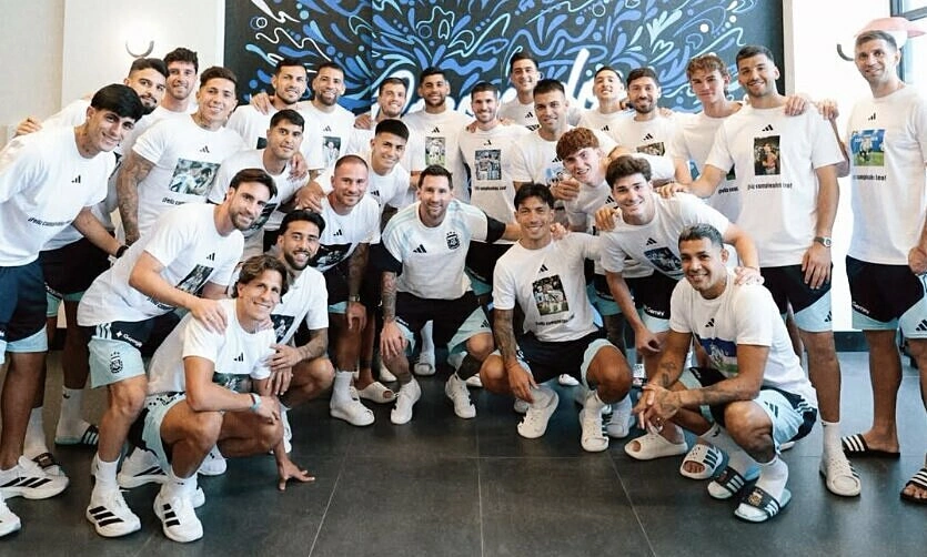 Đồng đội gây bất ngờ trong ngày sinh nhật Messi - hình ảnh - jun88play.vip