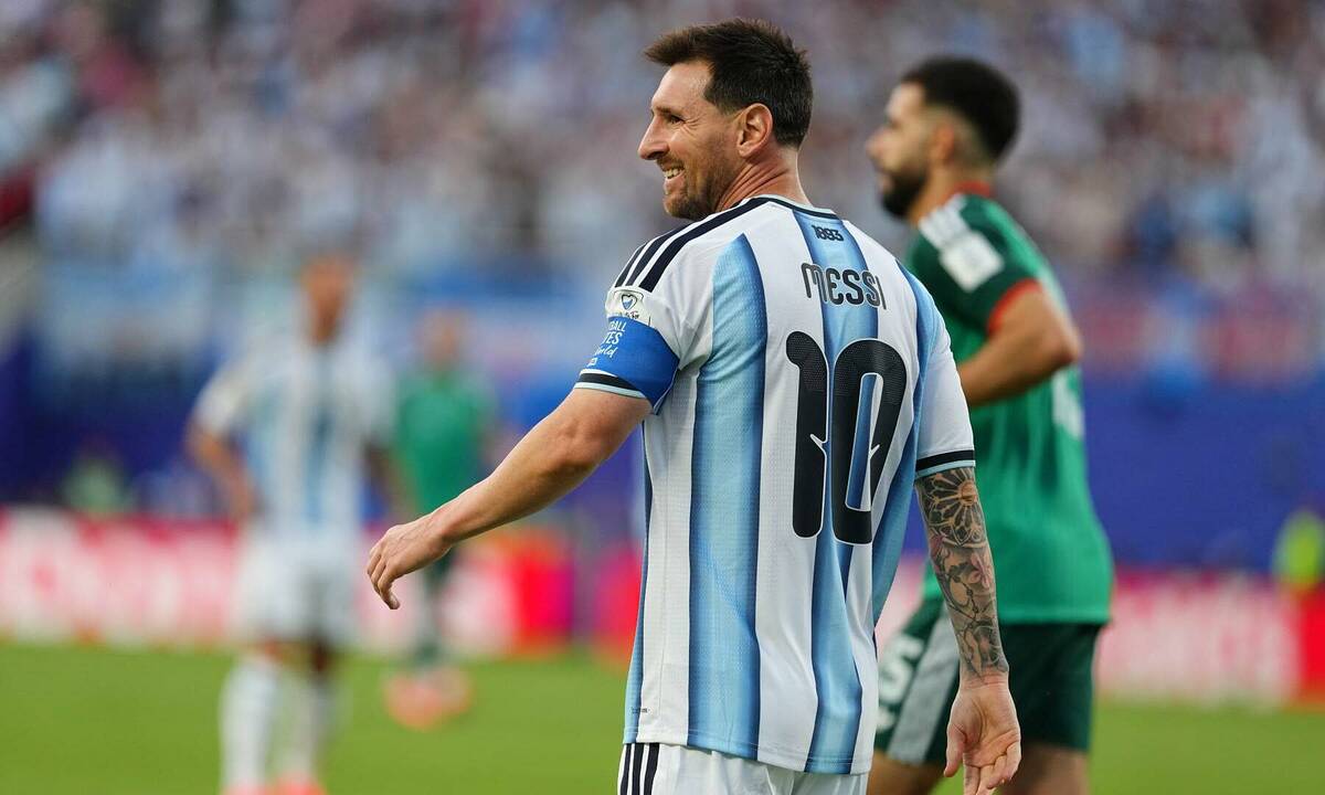 Chiến thuật đi bộ thông minh của Messi và cơ hội cá cược bóng đá online hấp dẫn - hình ảnh - jun88play.vip Chiến thuật đi bộ thông minh của Messi và cơ hội cá cược bóng đá online hấp dẫn - hình ảnh - jun88play.vip