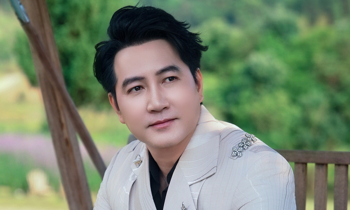 JUN88 Baccarat và lựa chọn sống tối giản của ca sĩ Nguyễn Phi Hùng - hình ảnh - jun88play.vip