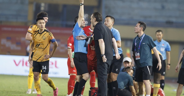 HLV Popov dọa rời V-League sau trận hòa với Công an TP.HCM, JUN88 cược bóng đá cập nhật nóng - hình ảnh - jun88play.vip