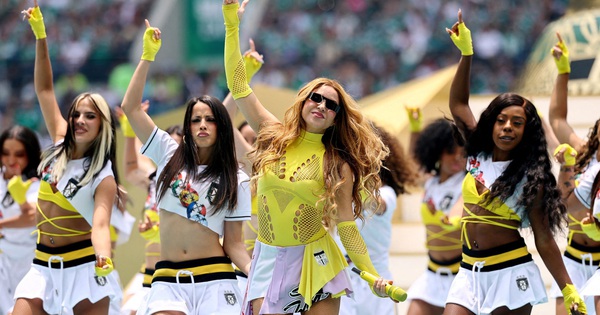 Shakira nhảy múa ăn mừng khi Colombia có vé đi tiếp, vì sao Ronaldo phải lo? - hình ảnh - jun88play.vip Shakira nhảy múa ăn mừng khi Colombia có vé đi tiếp, vì sao Ronaldo phải lo? - hình ảnh - jun88play.vip