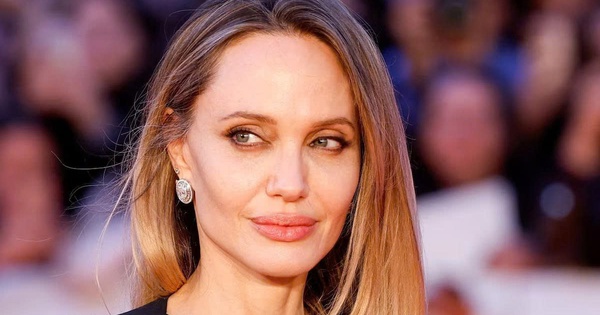 Angelina Jolie kiên quyết bảo vệ quyền riêng tư tài chính giữa tranh chấp với Brad Pitt - hình ảnh - jun88play.vip Angelina Jolie kiên quyết bảo vệ quyền riêng tư tài chính giữa tranh chấp với Brad Pitt - hình ảnh - jun88play.vip