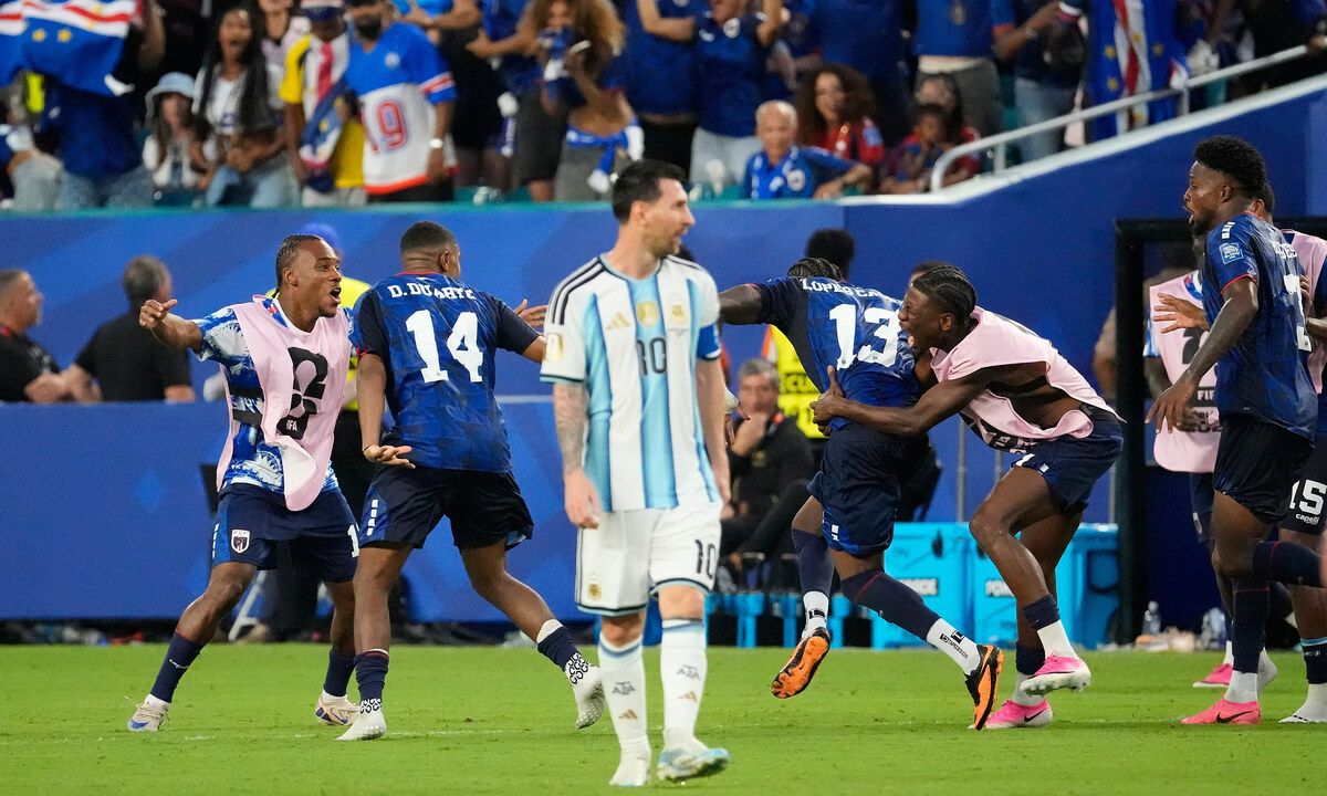JUN88 chính thức: Henry và Ibrahimovic kêu gọi FIFA trao cúp cho Cape Verde sau màn trình diễn ấn tượng - hình ảnh - jun88play.vip