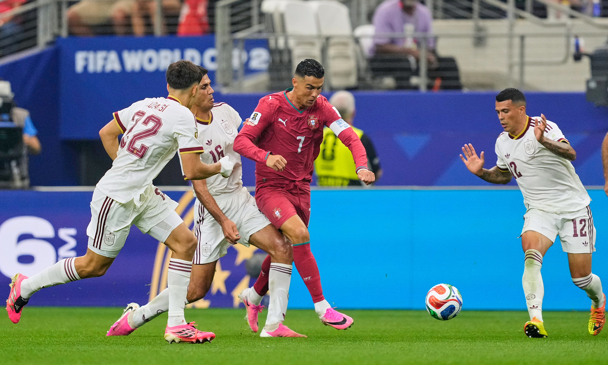 JUN88 chính thức: Ronaldo nhận điểm thấp nhất trong thất bại trước Tây Ban Nha - hình ảnh - jun88play.vip JUN88 chính thức: Ronaldo nhận điểm thấp nhất trong thất bại trước Tây Ban Nha - hình ảnh - jun88play.vip