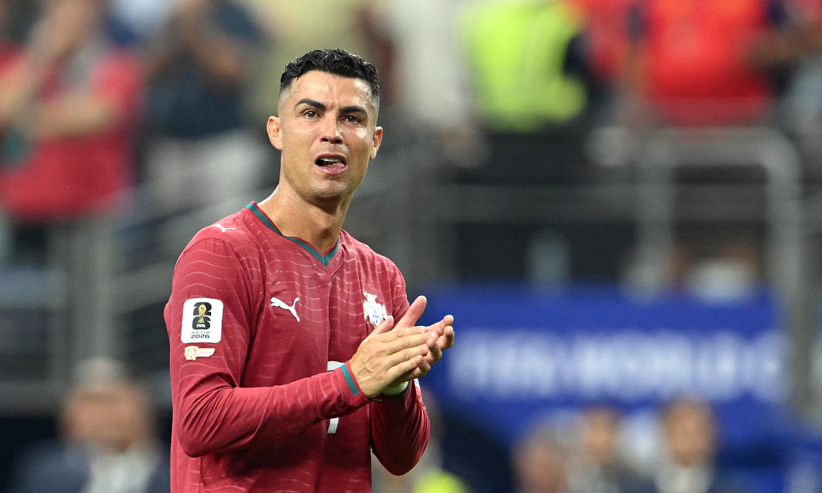 Ronaldo bật khóc chia tay World Cup 2026: Huyền thoại khép lại giấc mơ cùng nước mắt - hình ảnh - jun88play.vip Ronaldo bật khóc chia tay World Cup 2026: Huyền thoại khép lại giấc mơ cùng nước mắt - hình ảnh - jun88play.vip